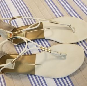 Doce Vita Sandals💚